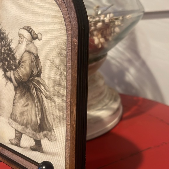 Vintage Santa Claus Round Top Wooden Framed Art. Farmhouse Christmas Decor. - Picture 5 of 6